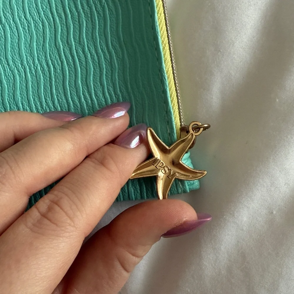 Beachy glam bag